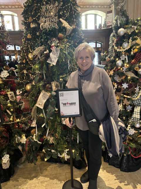 Charlotte Christmas_rsd